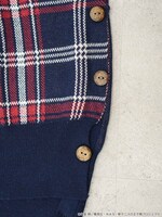 青学をモチーフにしたニットプルオーバー。