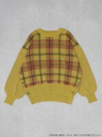 立海をモチーフにしたニットプルオーバー。