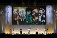 「僕のヒーローアカデミア」のステージの様子。左から福圓美里、内山昂輝、山下大輝、岡本信彦、佐倉綾音。(c)SHUEISHA Inc. All rights reserved.