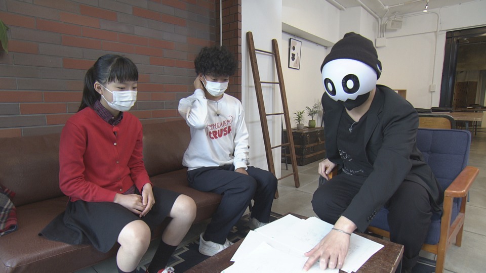 「天才てれびくん hello,」12月30日放送「長期企画ゲンタとレイの天てれ漫画 完全版」より。