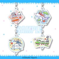 10連セットを購入した人にプレゼントされる「つながるチャーム お正月ver.」。