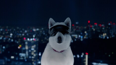 CM「『お父さん五条 悟に変身』篇」より。