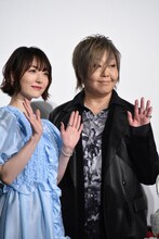 左から花澤香菜、緒方恵美。