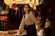 浅川梨奈演じる久美子。