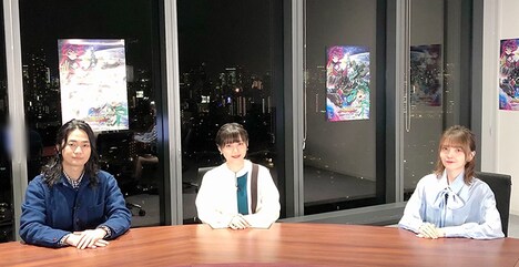 「新幹線変形ロボ シンカリオンZ」より、左から福山潤、津田美波、鬼頭明里。