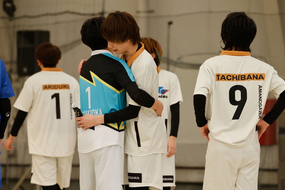 恒陽学園と天ノ川学園の試合の様子。