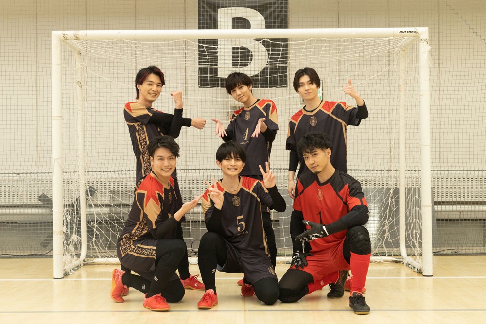 皇花山学園のメンバー。後列左から小塚亮輔、石井孝英、木津つばさ。前列左から川島慶嗣、奥山敬人、下川草介。