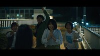 実写版「私、アイドル辞めます」の場面写真。