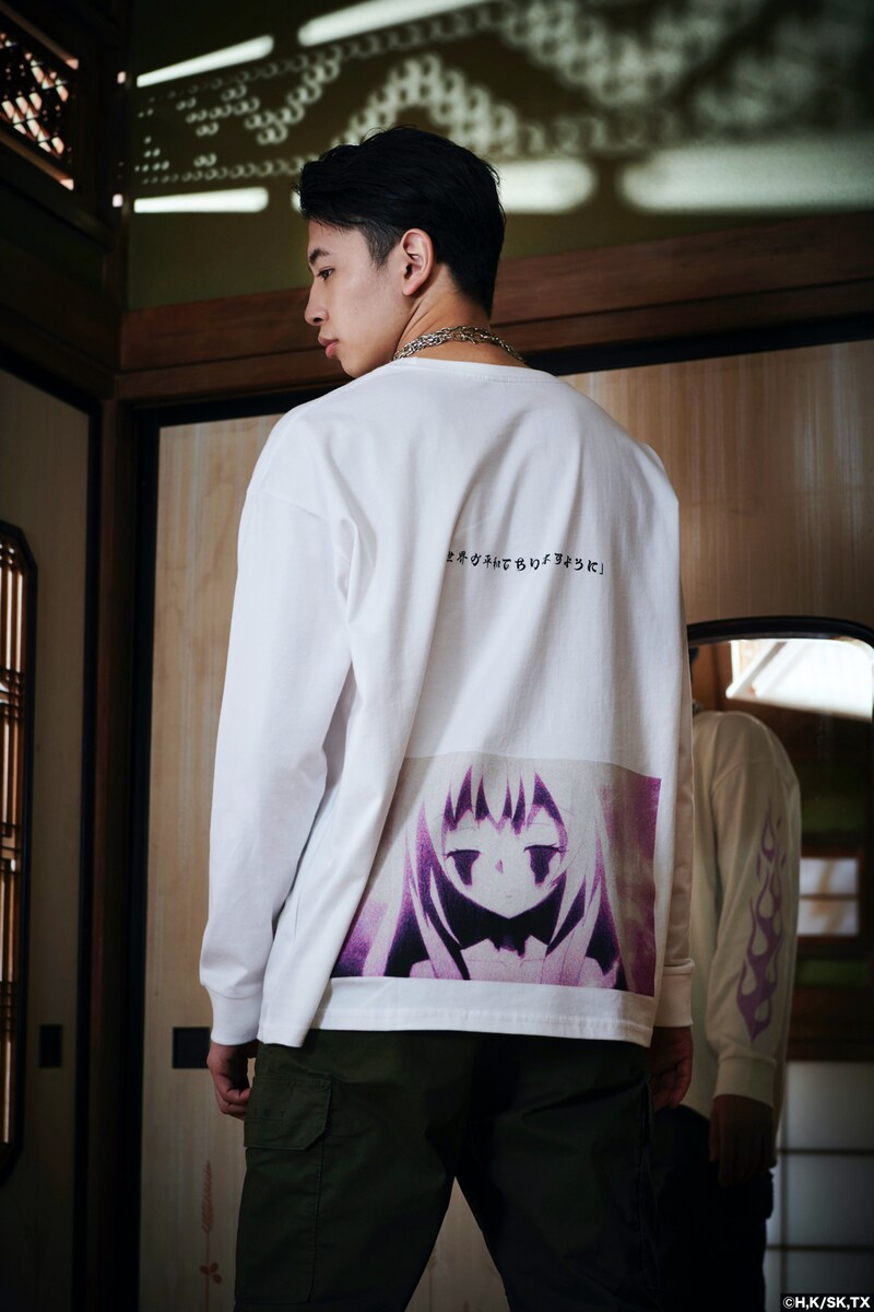 「J/H SCENE PHOTO L/S TEE」の着用イメージ。