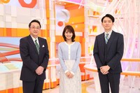 左から三宅正治、井上清華、生田竜聖（フジテレビアナウンサー）。