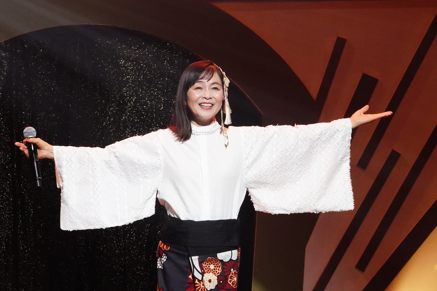 日高のり子