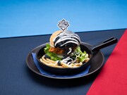 「【五条悟】クリームチキンバーガー」