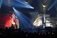 左から関智一、山口勝平。