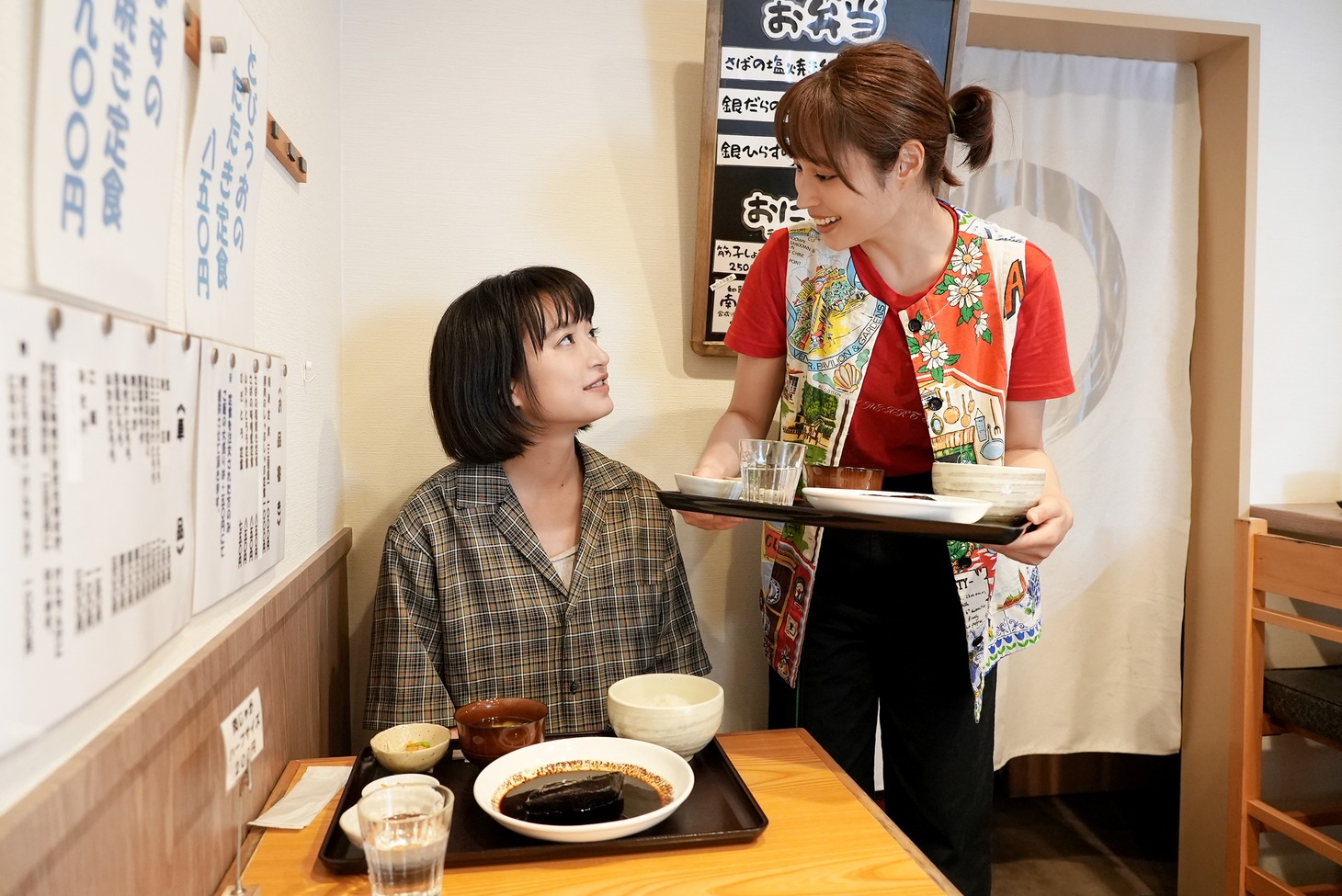 実写ドラマ「失恋めし」より。