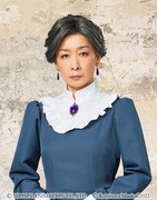 久世星佳扮するイザベラ。