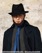 和泉宗兵扮するルイニ。