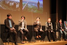 左から谷口悟朗監督、橋本裕之監督、スロウカーブの米森裕人氏、ポリゴン・ピクチュアズの上村涼介氏、スクウェア・エニックスの白井慎一氏。