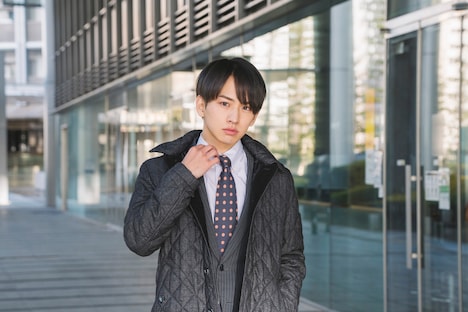 国見宗一役の佐藤友祐。 (c)「liar」製作委員会