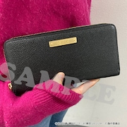 「TVアニメ『東京リベンジャーズ』財布」の使用イメージ。