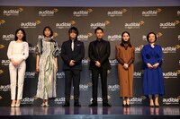 左からAudible事業部の宮川もとみ氏、杏、森川智之、今井翼、南沙良、Audible事業部の逢坂志麻氏。