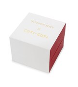 「INDEPENDENTコラボウオッチ」のボックス。