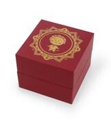 「INDEPENDENTコラボウオッチ」のボックス。