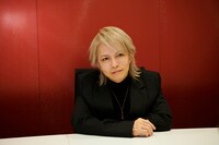 TVドラマ「ハレ婚。」第6話より、HYDE。