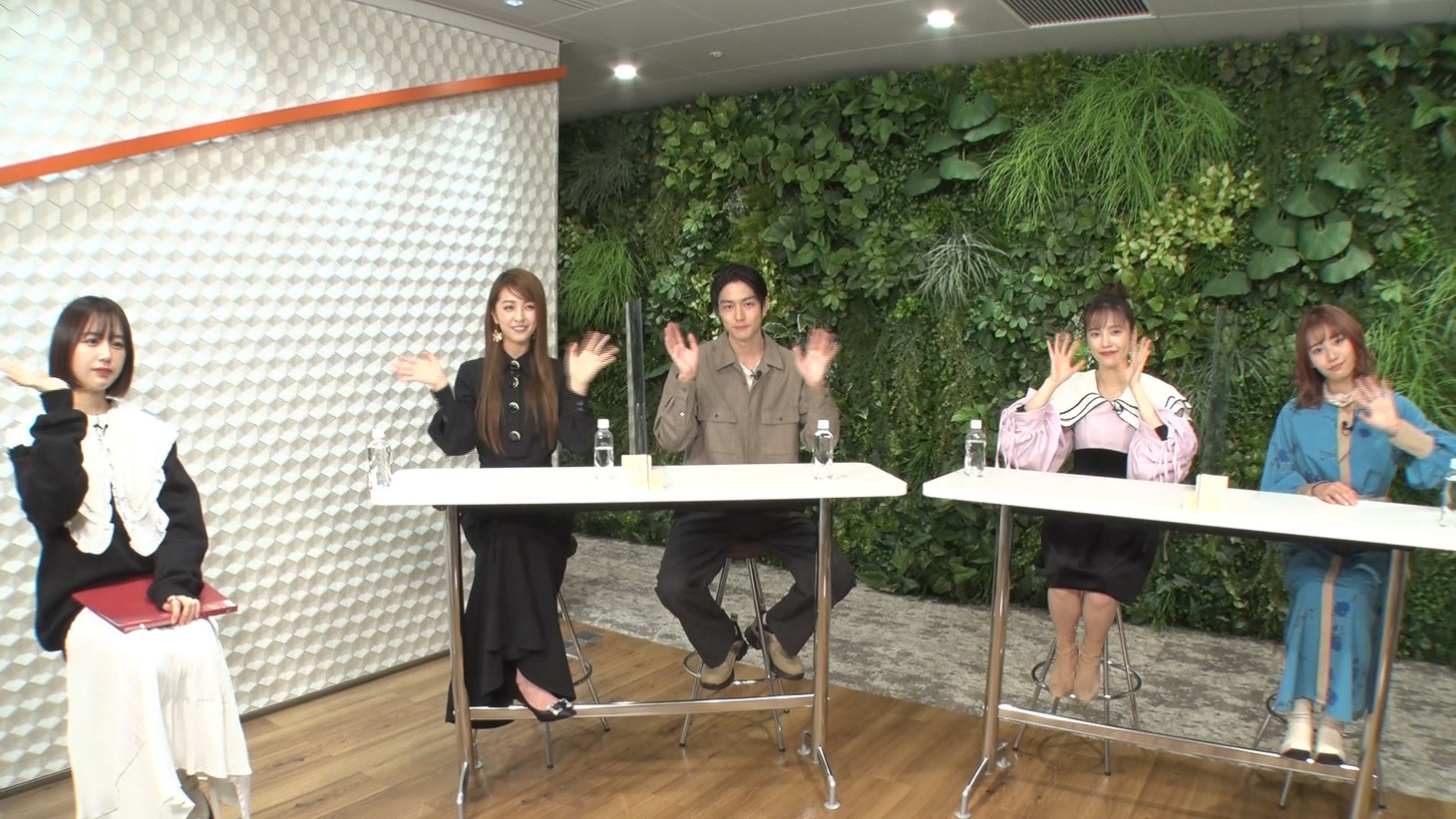 TVドラマ「ハレ婚。」スペシャル座談会の様子。