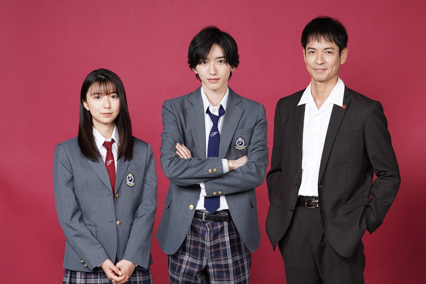 左から上白石萌歌演じる七瀬美雪、道枝駿佑演じる金田一一、沢村一樹演じる剣持勇。
