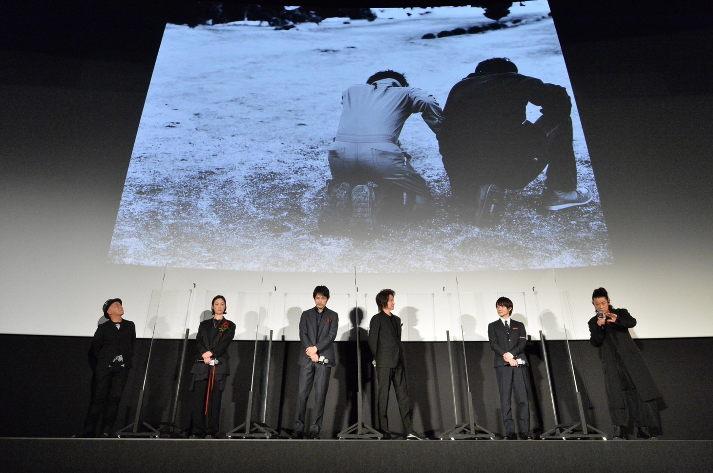 実写映画「ノイズ」初日舞台挨拶の様子。