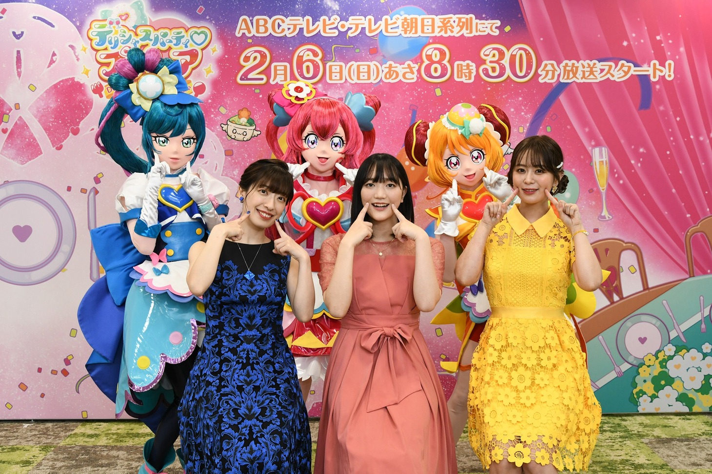 下段左から芙羽ここね / キュアスパイシー役の清水理沙、和実ゆい / キュアプレシャス役の菱川花菜、華満らん / キュアヤムヤム役の井口裕香。(c)ABCテレビ