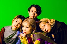 tricot。下段中央が中嶋イッキュウ。