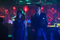 ドラマ「嘘喰い -鞍馬蘭子篇／梶隆臣篇-」の新たな場面写真。