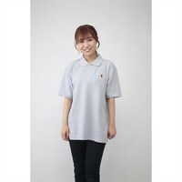 ポロシャツの着用イメージ。