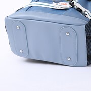 「馳河 ランガ モデル バックパック」の底には鋲が打たれている。