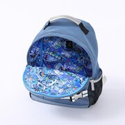 「馳河 ランガ モデル バックパック」を開けた様子。