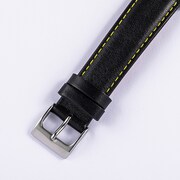 「喜屋武 暦 モデル 腕時計」のベルト。