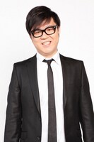 大河真澄役の長谷川忍（シソンヌ）。（写真提供：NHK）