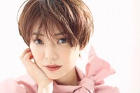 花澤涼子役の倉科カナ。（写真提供：NHK）