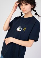 Tシャツ「妖怪ポケット」の着用イメージ。