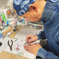 万華鏡作家の山見浩司。