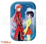 D賞のスクエア缶バッジ「翼を持つ者」。