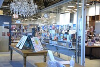 ダ・ヴィンチストアの特設コーナー。