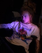 コラボアイテムの着用イメージ。