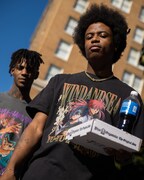 コラボアイテムの着用イメージ。