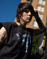 コラボアイテムの着用イメージ。