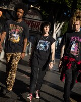 コラボアイテムの着用イメージ。