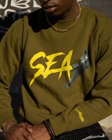 コラボアイテムの着用イメージ。