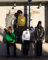 コラボアイテムの着用イメージ。