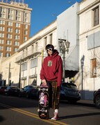 コラボアイテムの着用イメージ。